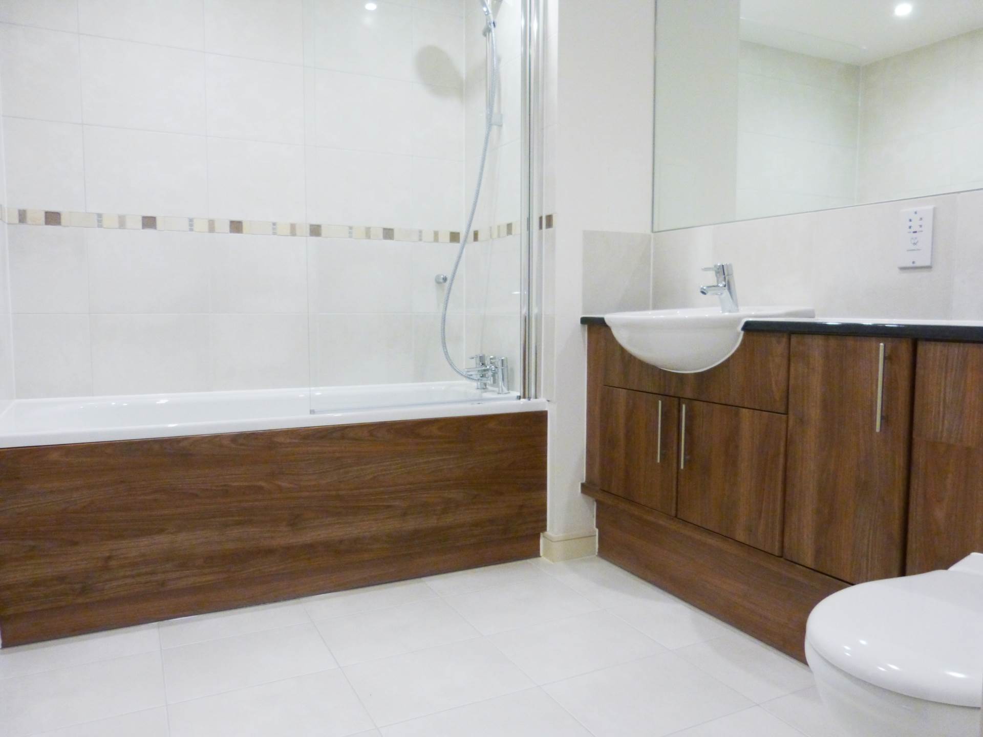 Brunel Court, Edgware, Image 8