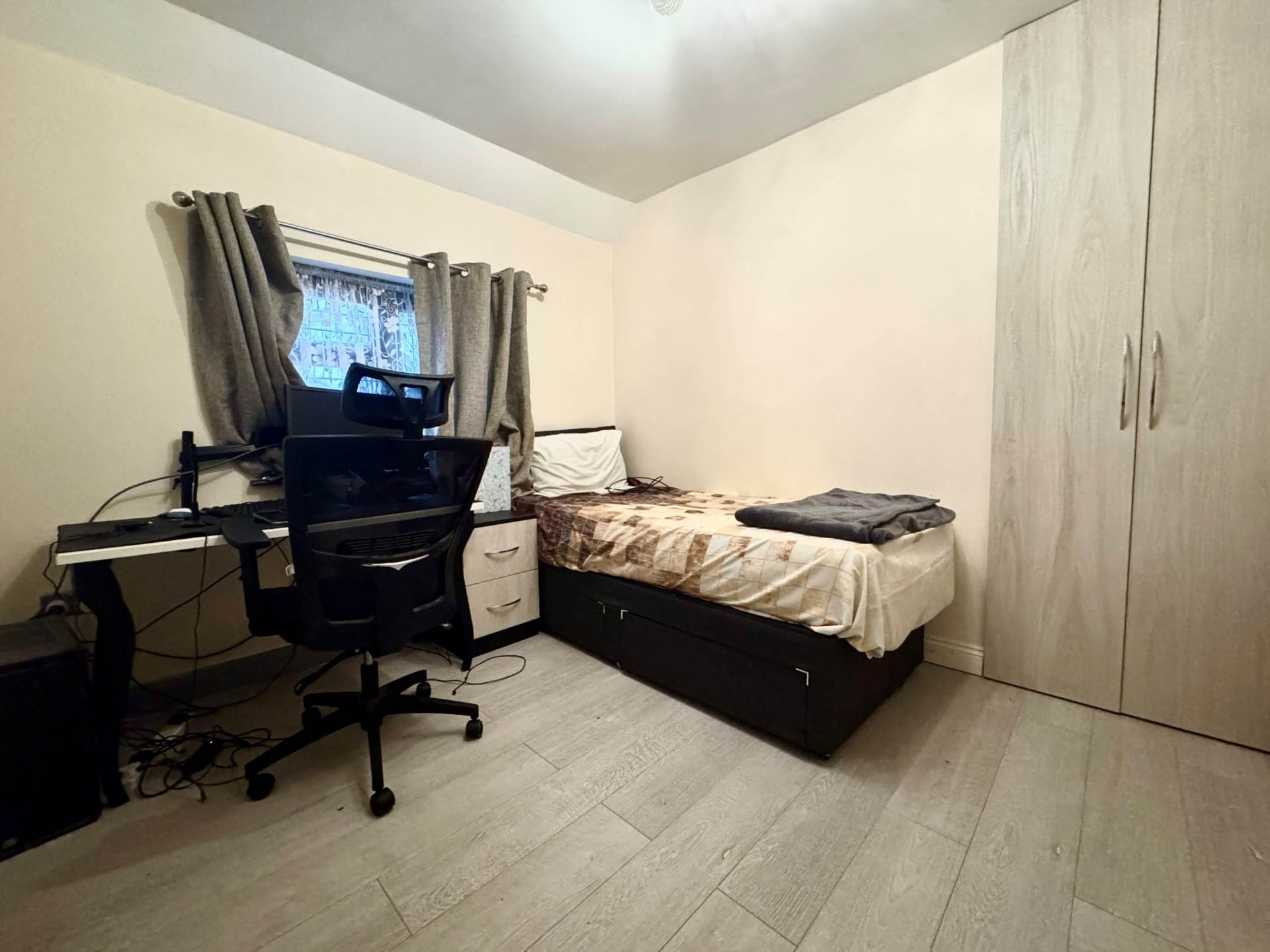 Darrington Road, Borehamwood, Image 9