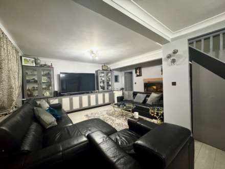 Darrington Road, Borehamwood, Image 2