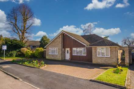 4 Bedroom Detached Bungalow, Goldcrest Way, Bushey