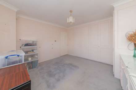 Goldcrest Way, Bushey, Image 17