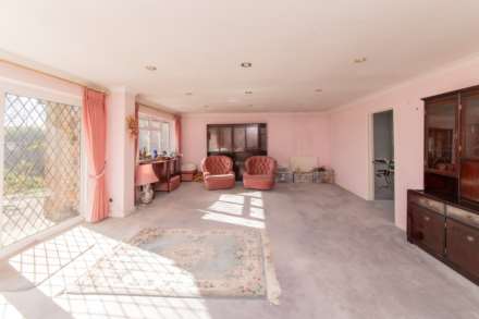 Goldcrest Way, Bushey, Image 3