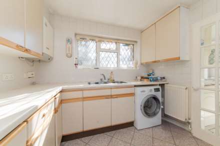 Goldcrest Way, Bushey, Image 8