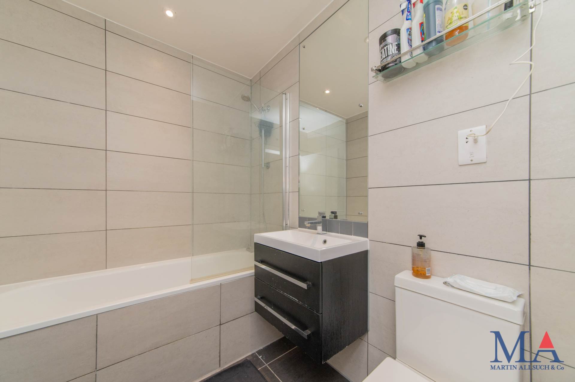 Elstree House, Borehamwood, Image 6