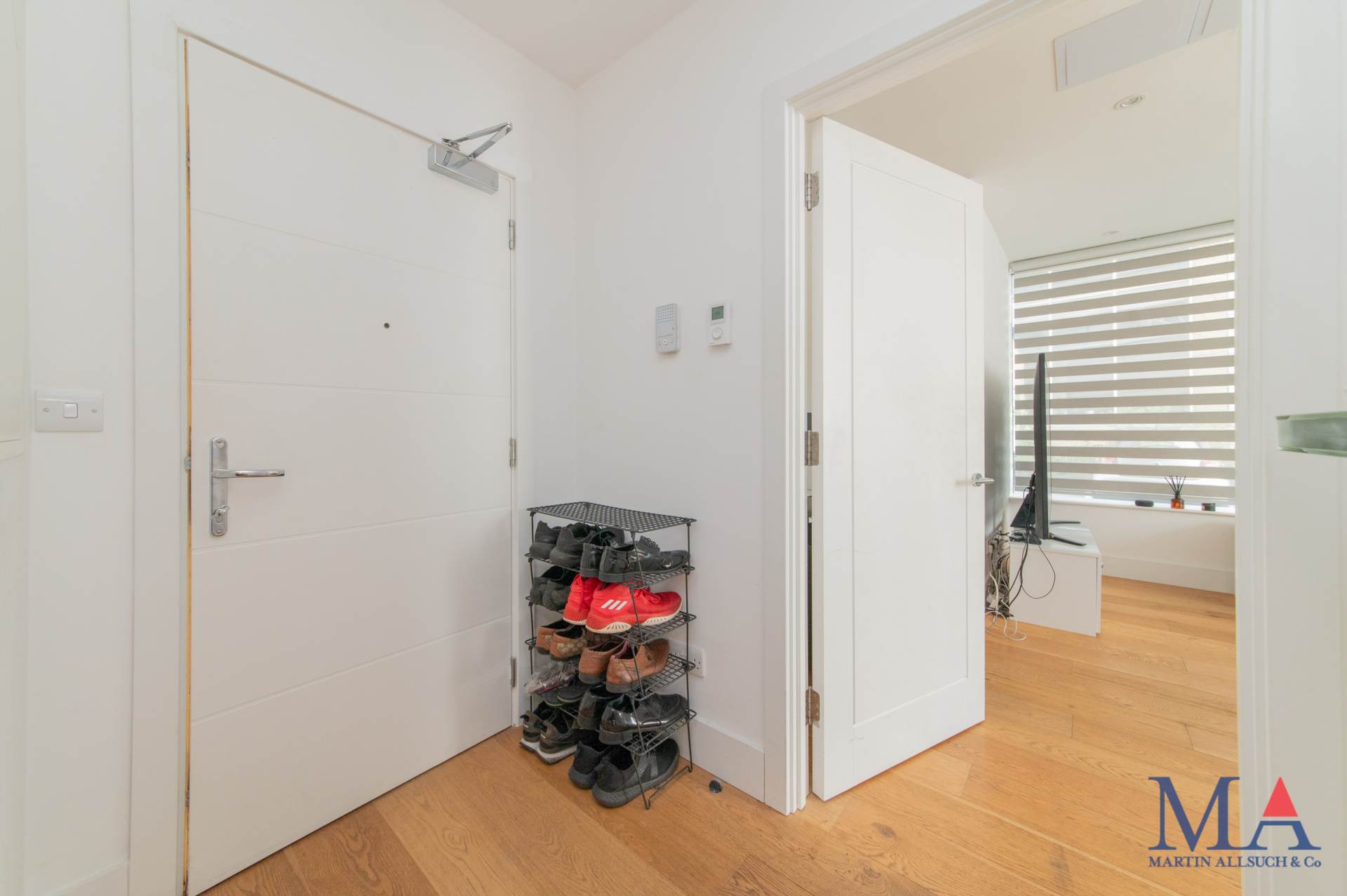 Elstree House, Borehamwood, Image 7