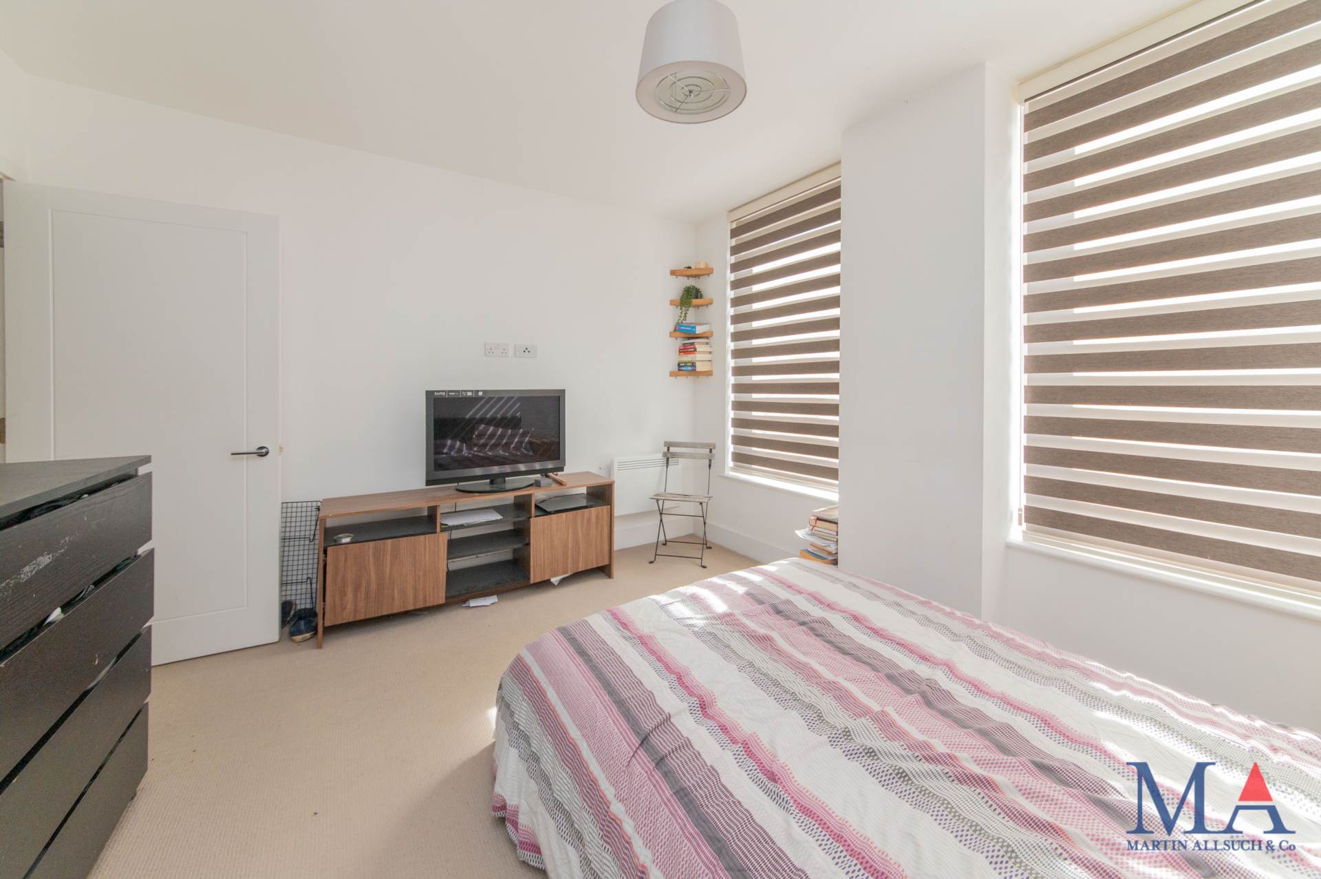 Elstree House, Borehamwood, Image 9