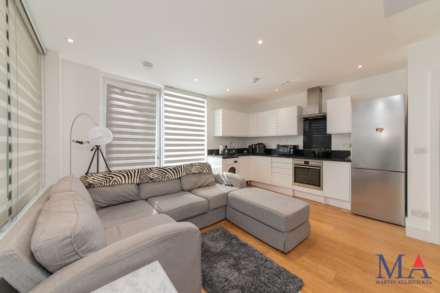 Elstree House, Borehamwood, Image 3