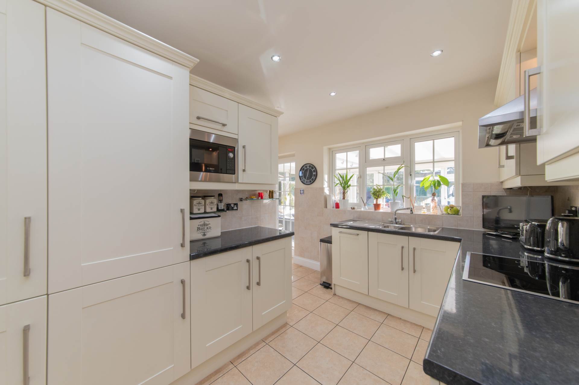 Lodge Avenue, Elstree, Image 6