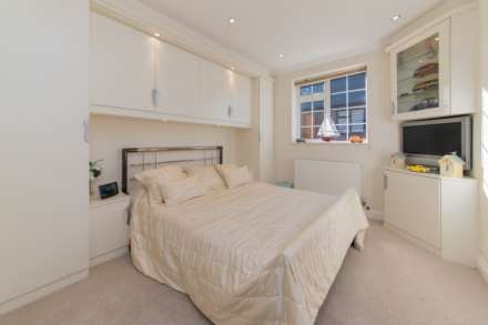 Lodge Avenue, Elstree, Image 14