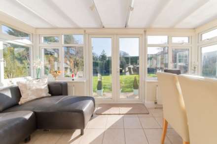 Lodge Avenue, Elstree, Image 9