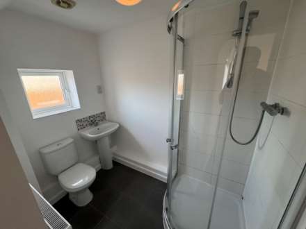 Browning Court, Borehamwood, Image 11
