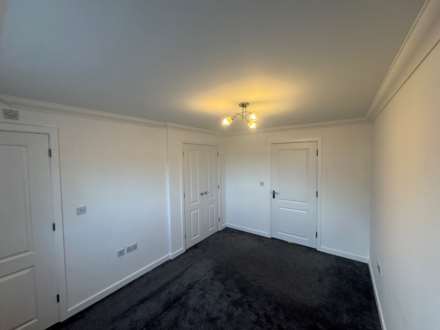Browning Court, Borehamwood, Image 5