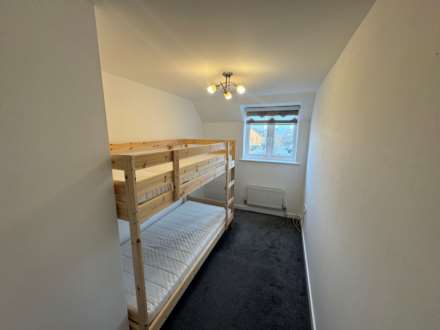 Browning Court, Borehamwood, Image 6