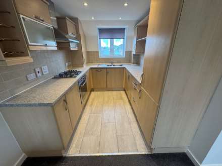 Browning Court, Borehamwood, Image 8