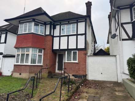 4 Bedroom Link-Detached, Highview Avenue, Edgware