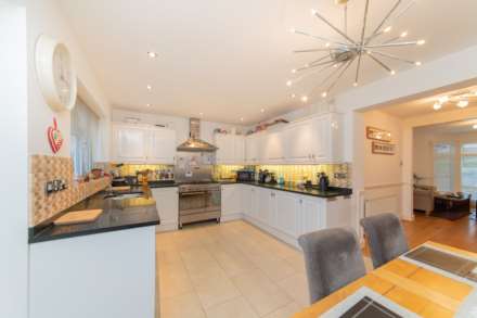 Bullhead Road, Borehamwood, Image 10