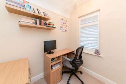 Bullhead Road, Borehamwood, Image 16