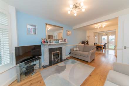 Bullhead Road, Borehamwood, Image 4