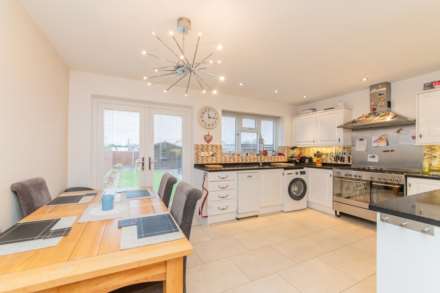 Bullhead Road, Borehamwood, Image 7