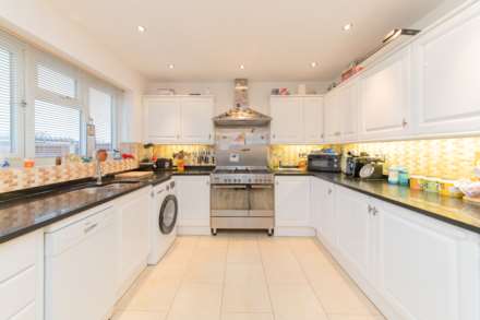 Bullhead Road, Borehamwood, Image 9