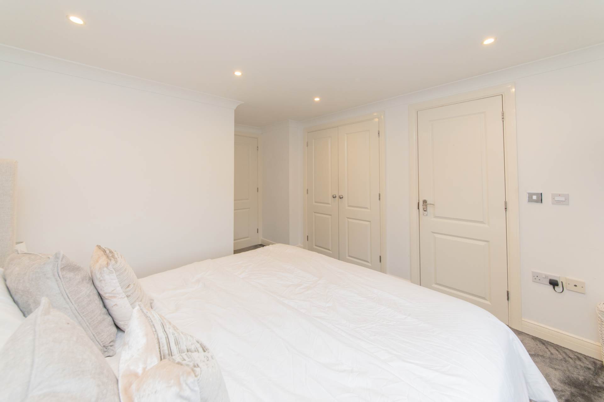 Keats Close, Borehamwood, Image 19