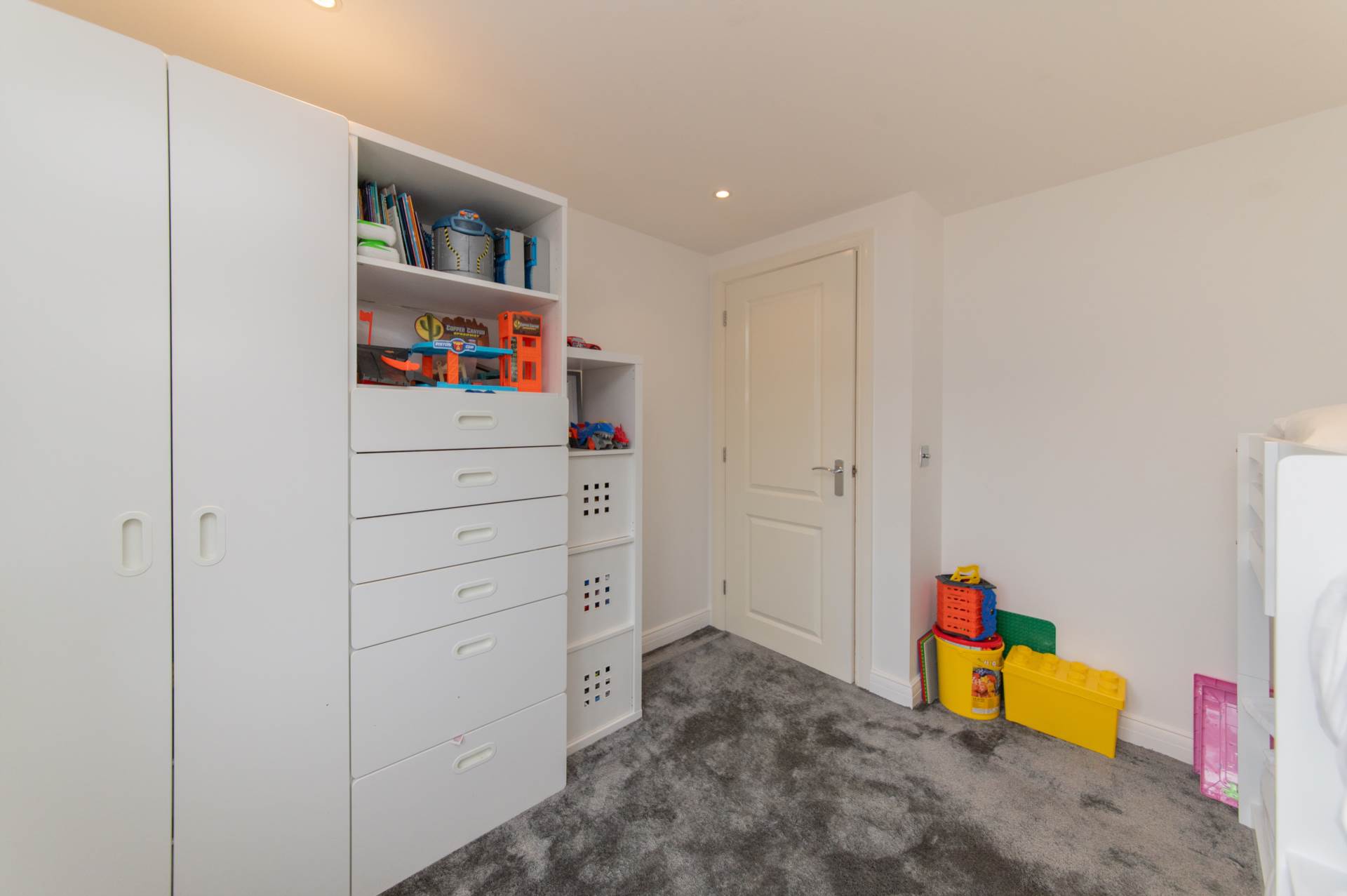 Keats Close, Borehamwood, Image 27