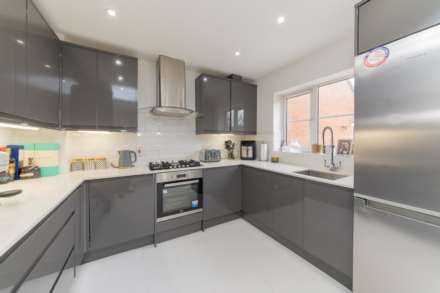 Keats Close, Borehamwood, Image 11
