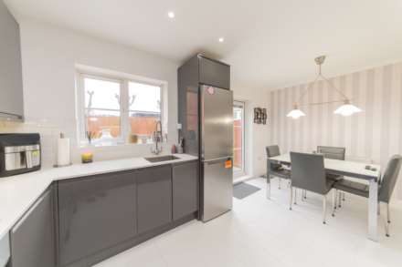Keats Close, Borehamwood, Image 12