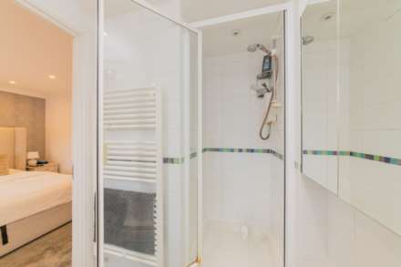 Keats Close, Borehamwood, Image 22