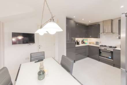 Keats Close, Borehamwood, Image 7
