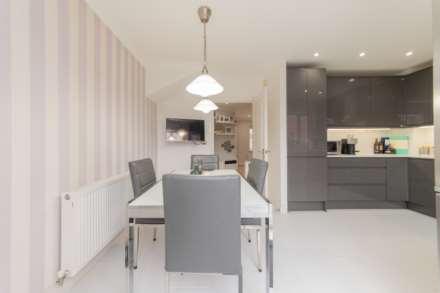 Keats Close, Borehamwood, Image 8