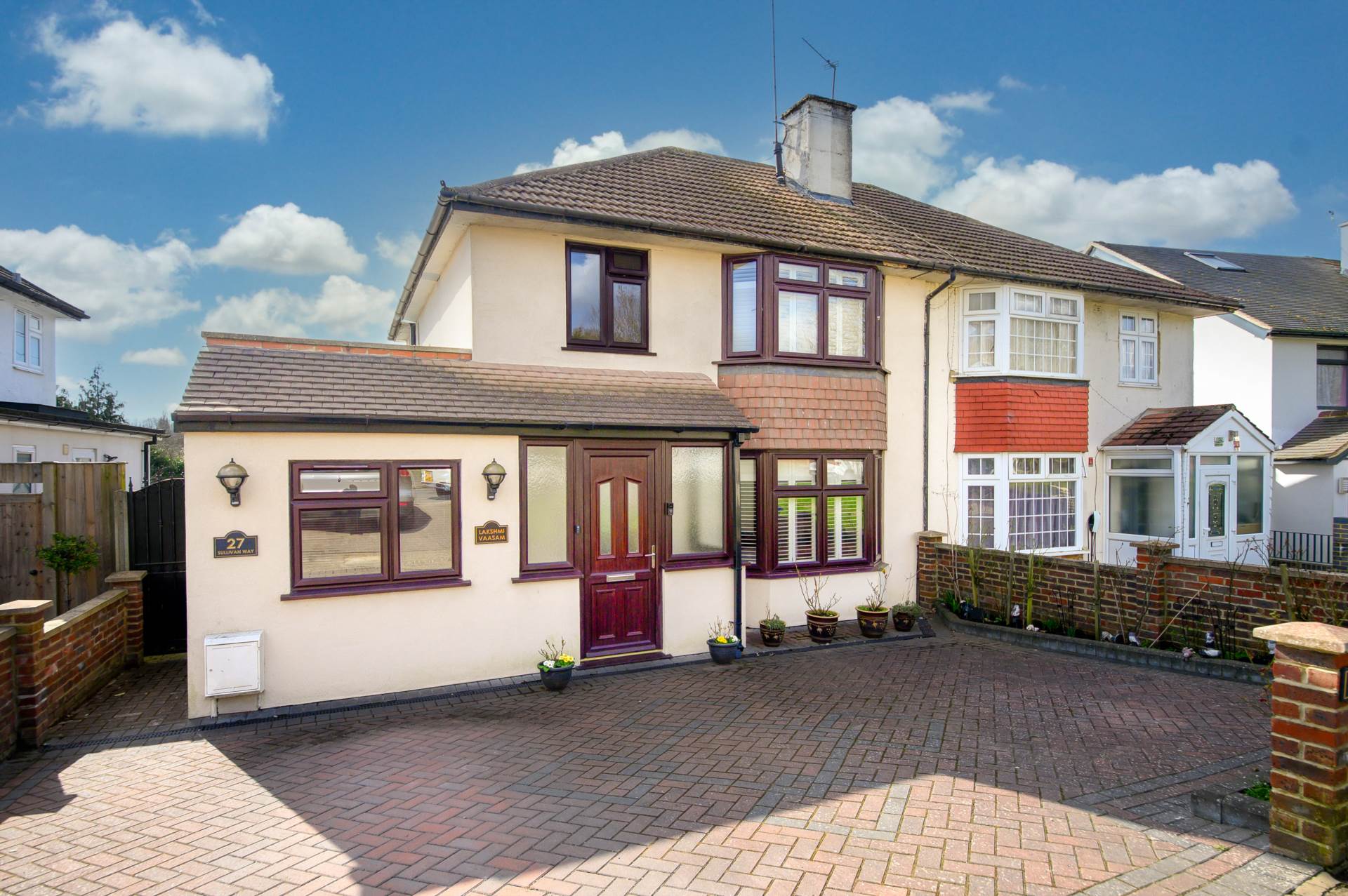 Sullivan Way, Elstree, Image 1