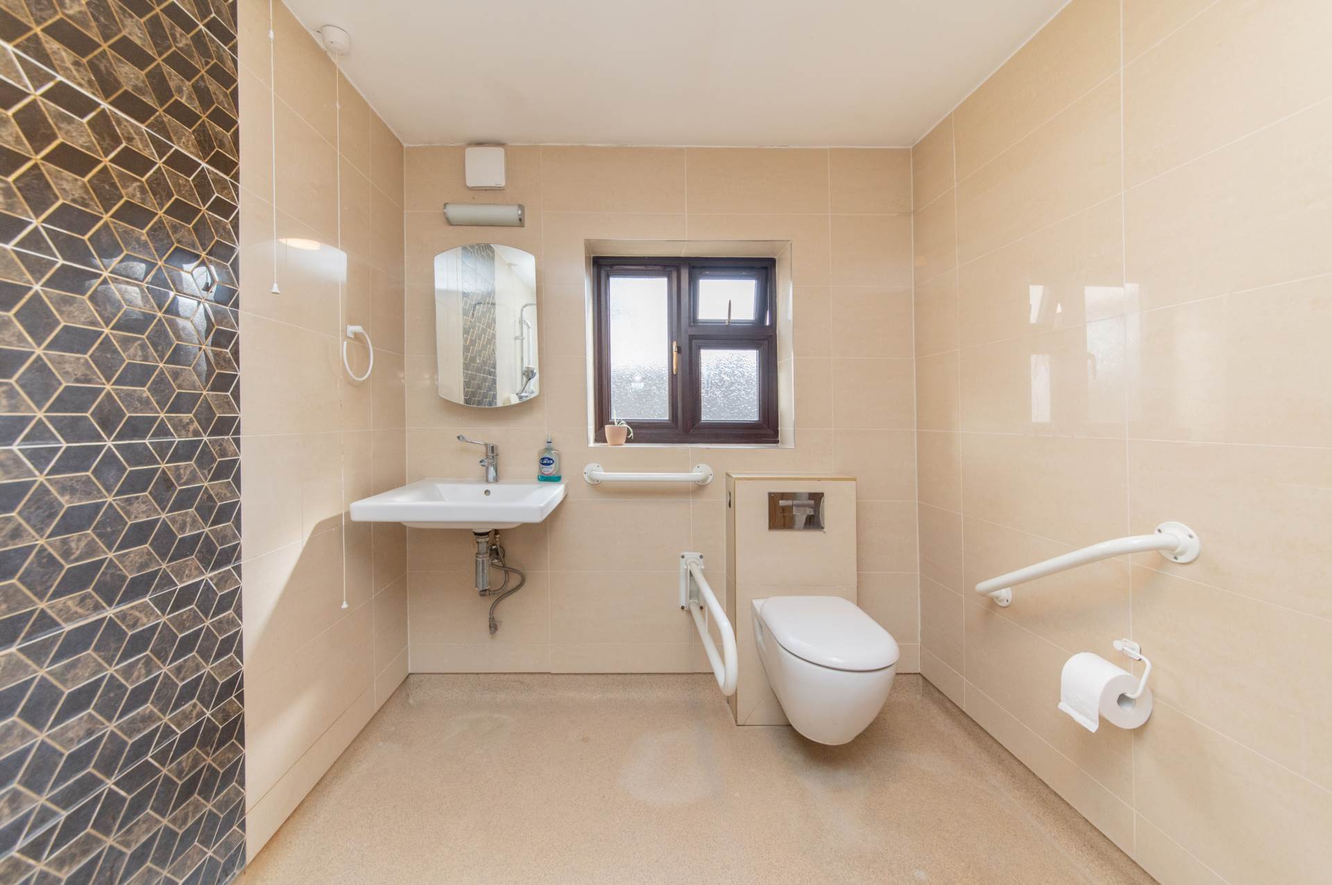 Sullivan Way, Elstree, Image 16