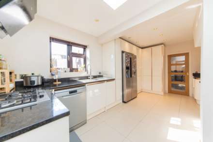 Sullivan Way, Elstree, Image 10
