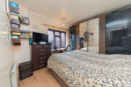 Sullivan Way, Elstree, Image 17