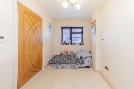 Sullivan Way, Elstree, Image 22