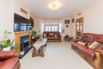 Sullivan Way, Elstree, Image 4