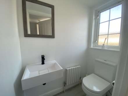 Robeson Way, Borehamwood, Image 11