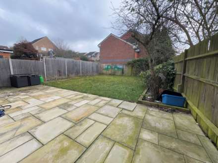 Robeson Way, Borehamwood, Image 12