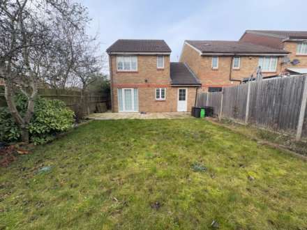 Robeson Way, Borehamwood, Image 13