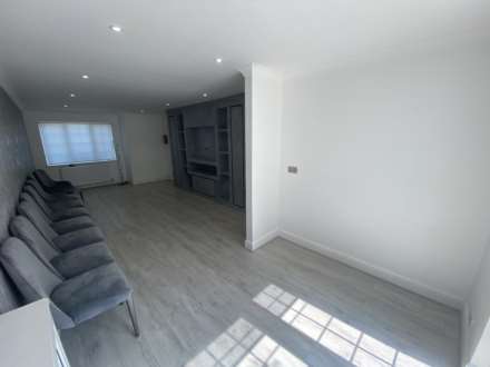 Robeson Way, Borehamwood, Image 6