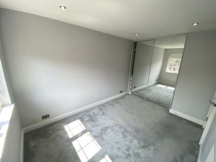 Robeson Way, Borehamwood, Image 7