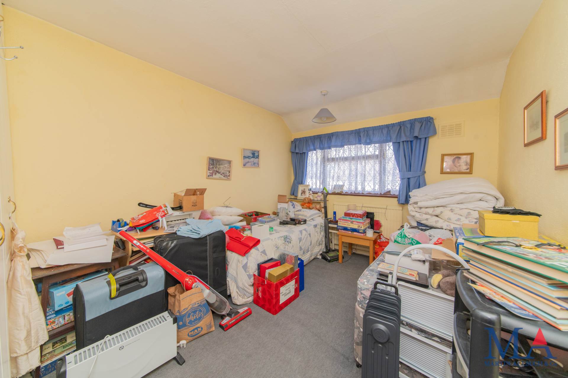 Buckingham Road, Borehamwood, Image 17