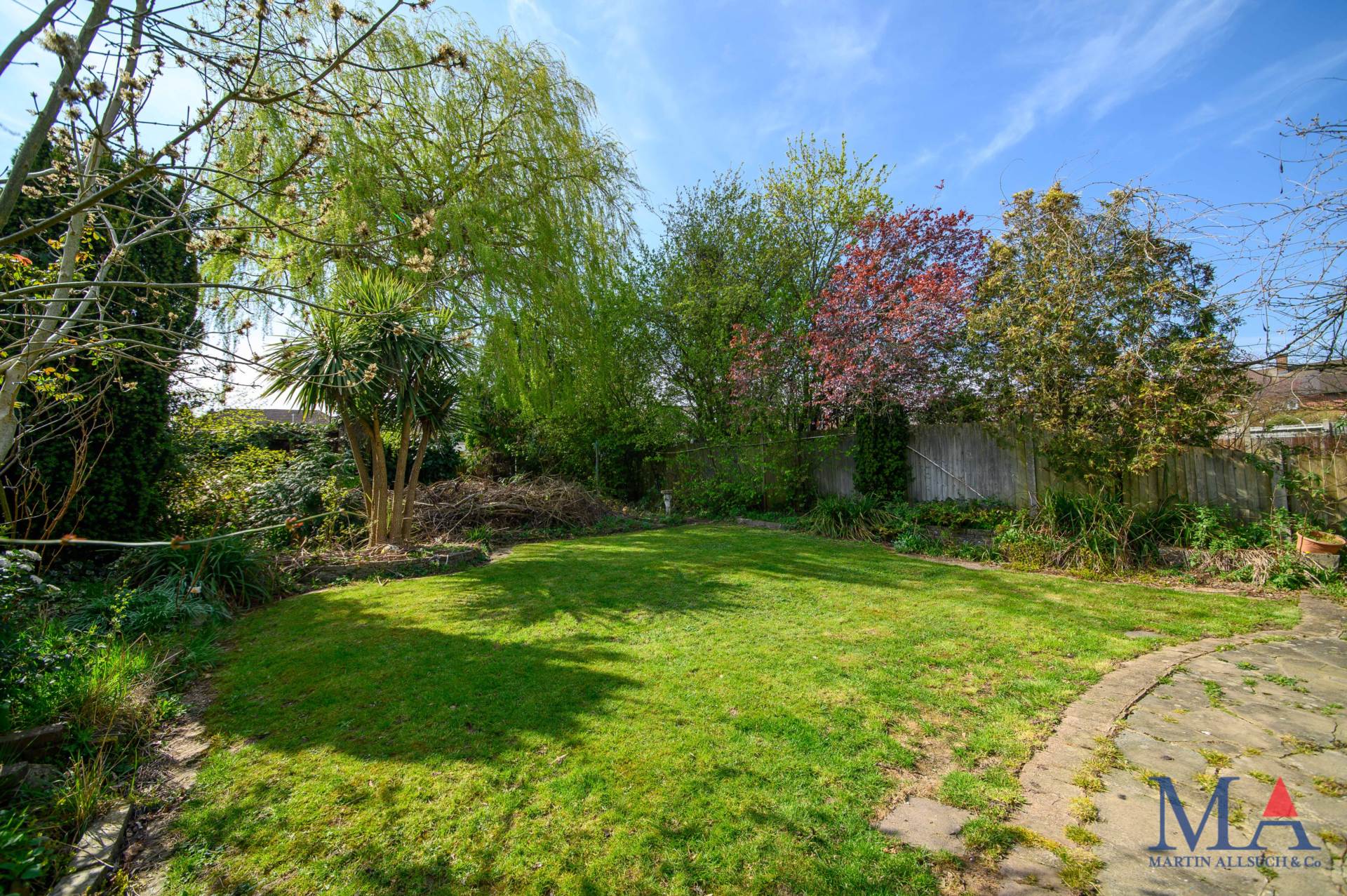 Buckingham Road, Borehamwood, Image 20