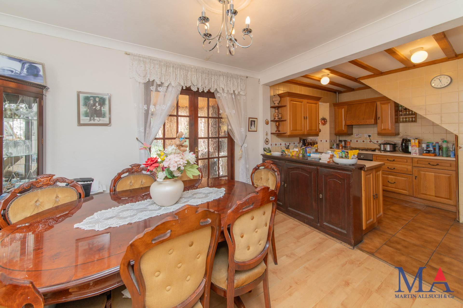 Buckingham Road, Borehamwood, Image 7