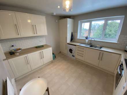 Fir Tree Court, Elstree, Image 2