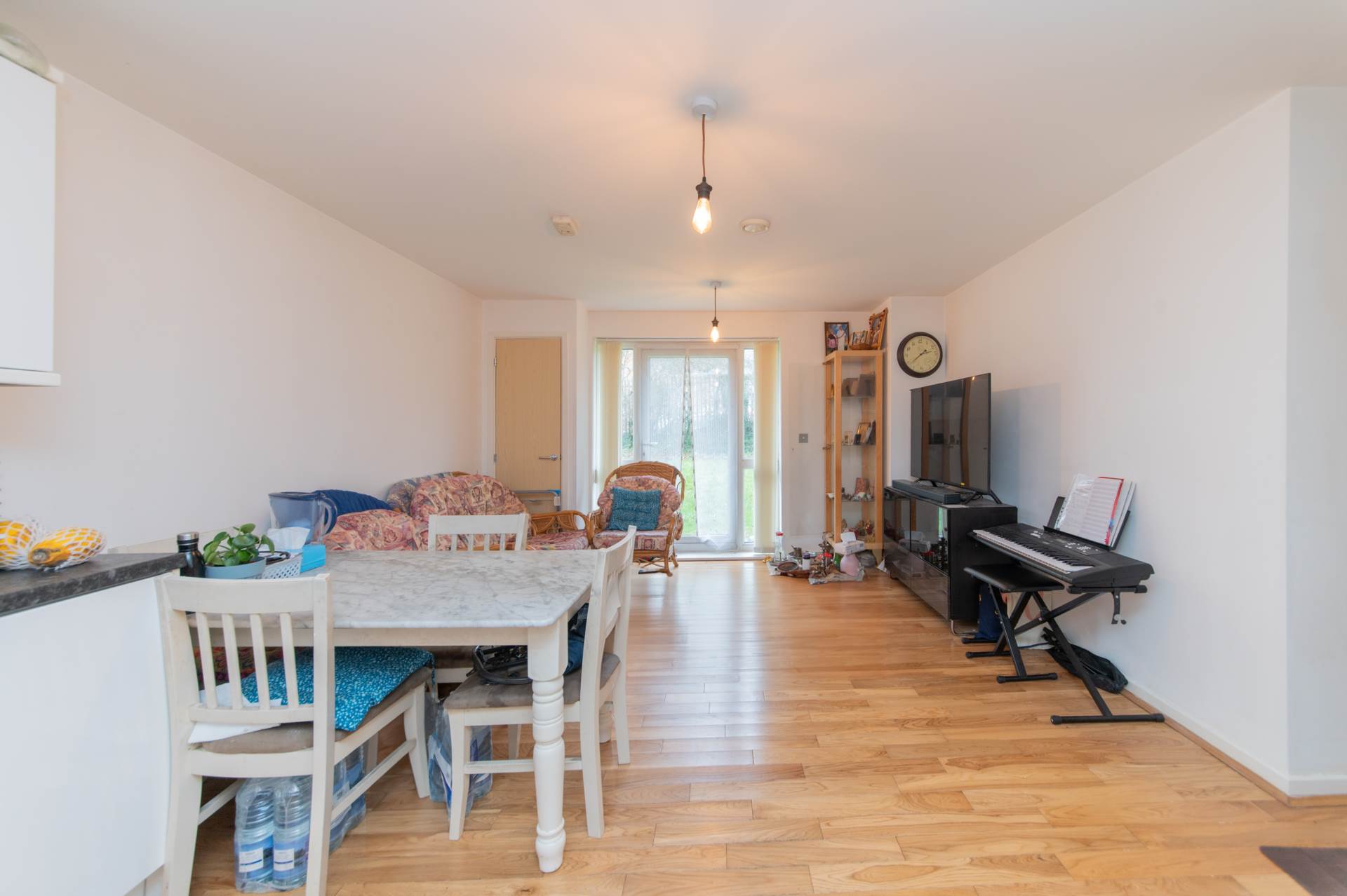 Todd Close, Borehamwood, Image 2
