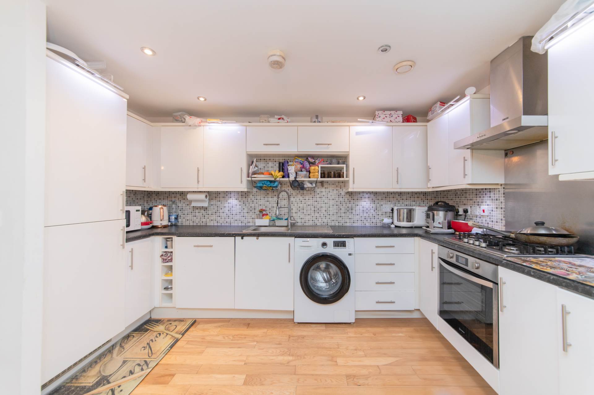 Todd Close, Borehamwood, Image 4