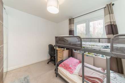 Todd Close, Borehamwood, Image 9