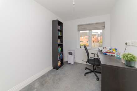 Shenley Road, Borehamwood, Image 16
